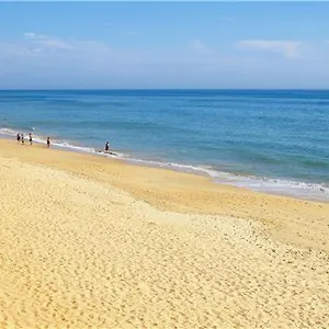 https://quarteira-beach.hotelaalgarve.com
